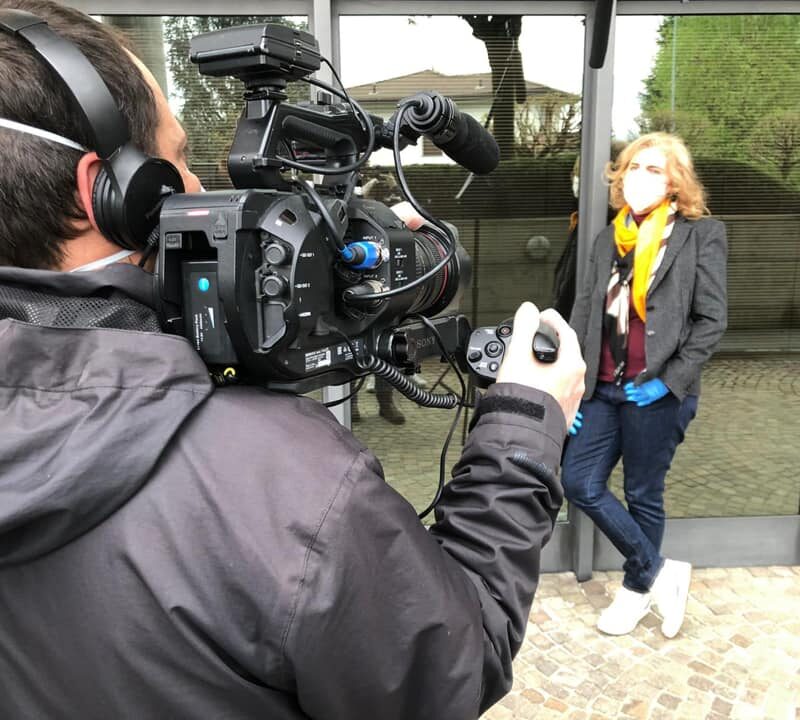 Erika Andreetta (Promotrice della riconversione industriale) durante le riprese del docufilm "A Viso Aperto"